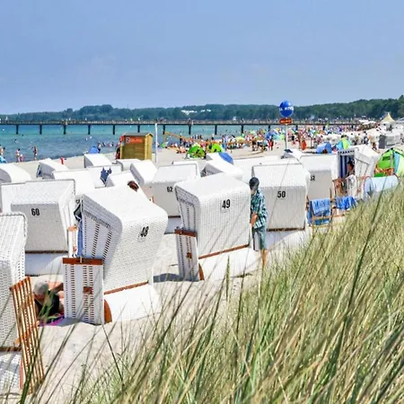 Geraeumige Mit Terrasse In Kluetz *