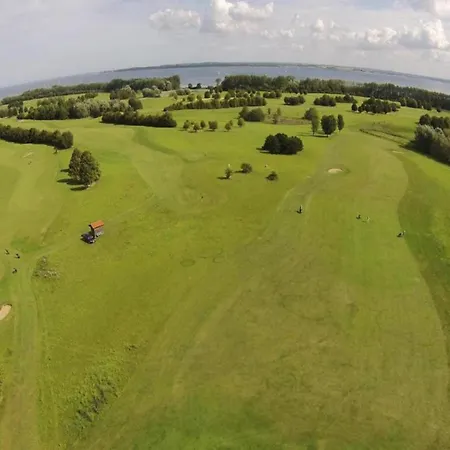 Geraeumige Mit Terrasse In Kluetz * Wohlenberg