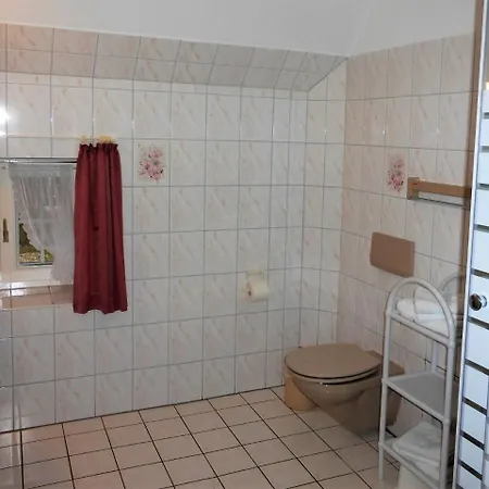 Spacious Flat With Terrace In Kluetz