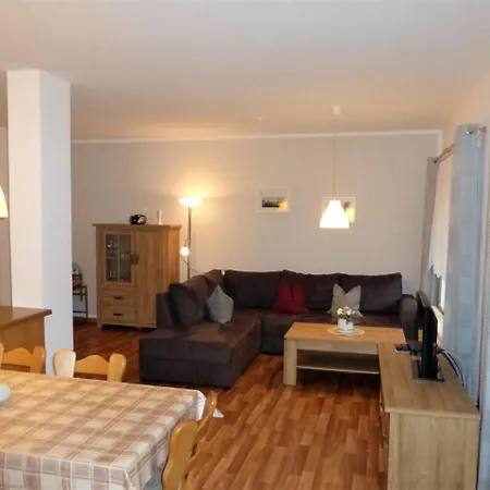 Geraeumige Mit Terrasse In Kluetz Appartamento Wohlenberg